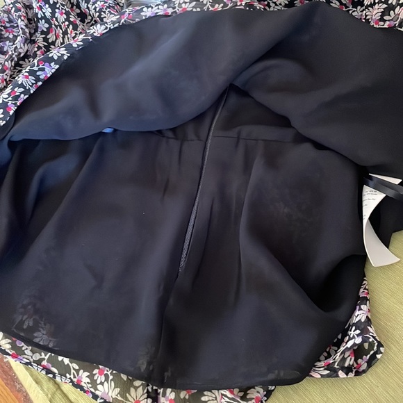 Diane Von Forstenberg 100% silk chiffon blouse top. Just last season. 10. NWT - Picture 11 of 11